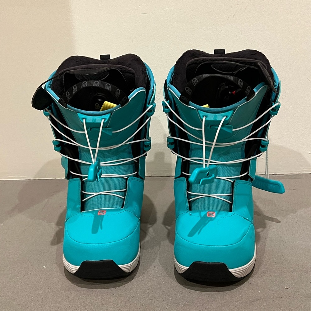 NEVER WORN Salomon IVY STR8JKT Snowboard Boots (Size: 6.5)
